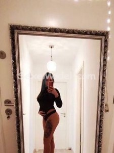 Ads Pamela Coquine Girlfriend hot 