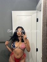 Caroline Perrot photo 13717216