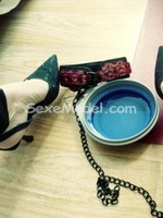 EVA ET LA POMME INTERDITE